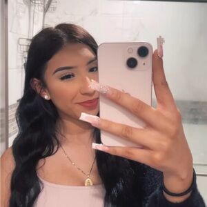 Meet your Posher, Kineva